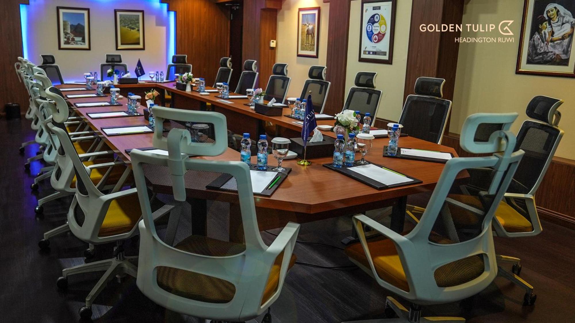 Отель Golden Tulip Headington Маскат Экстерьер фото